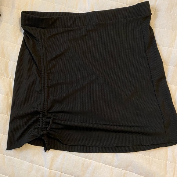 NEW Ribbed swim cover up skirt - Picture 2 of 5